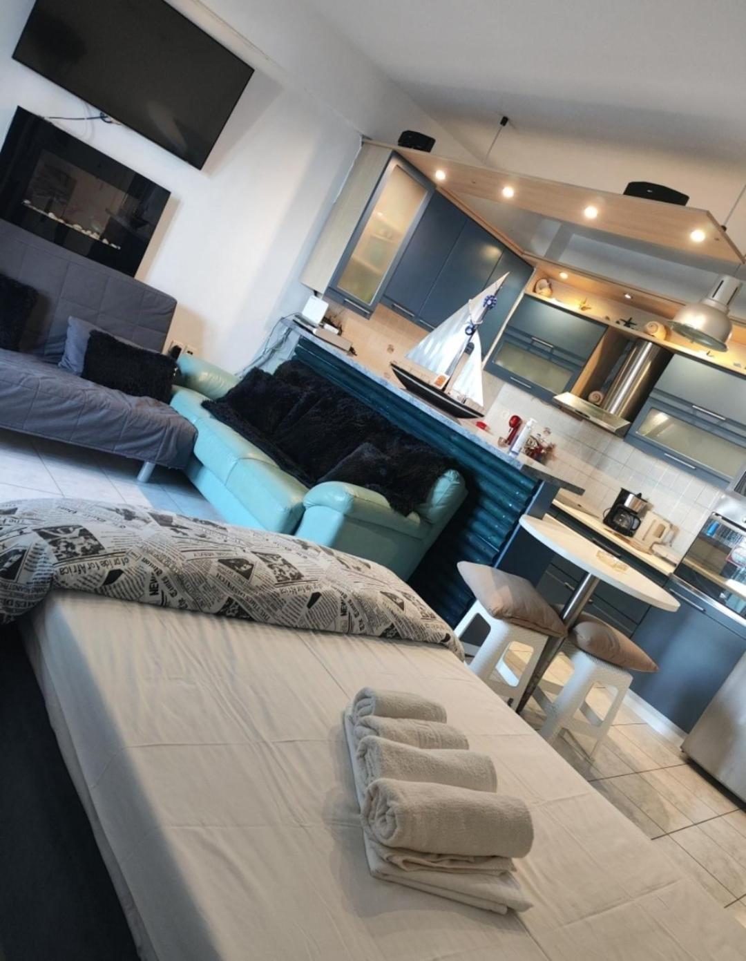 Ελένη Apartment Megalochori  Exterior photo